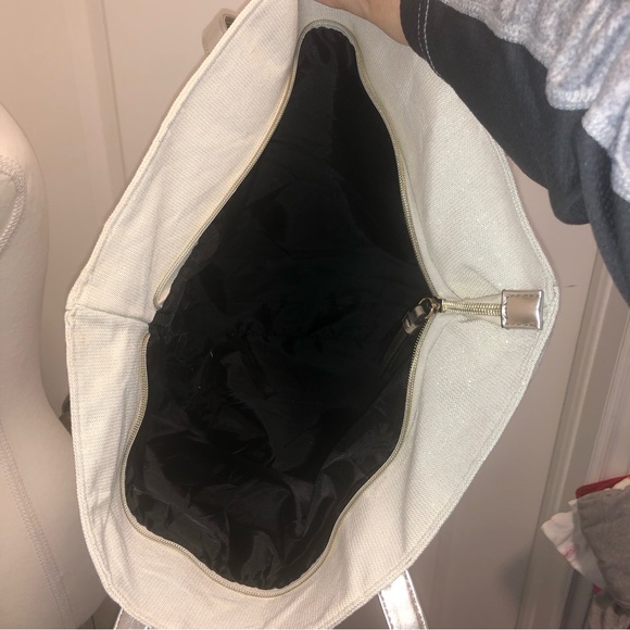 Victoria’s Secret ladies tote overnight bag purse - Picture 7 of 9